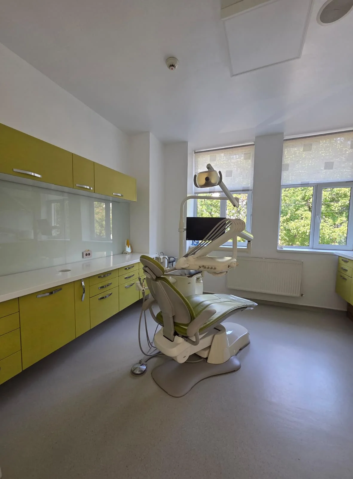 Al doilea unghi al cabinetului din clinica Uzina de Zâmbete Nicolina