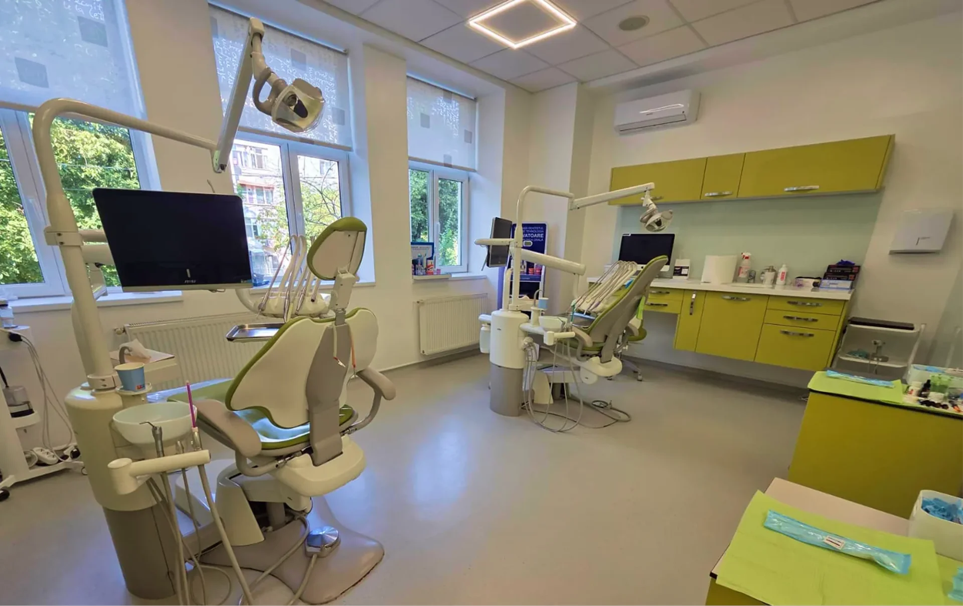 Cabinet luminos din clinica Uzina de Zâmbete Nicolina