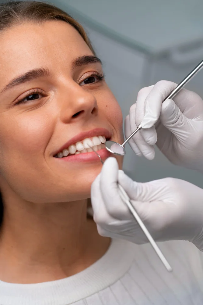 Consult stomatologic pentru plan de tratament estetic dentar