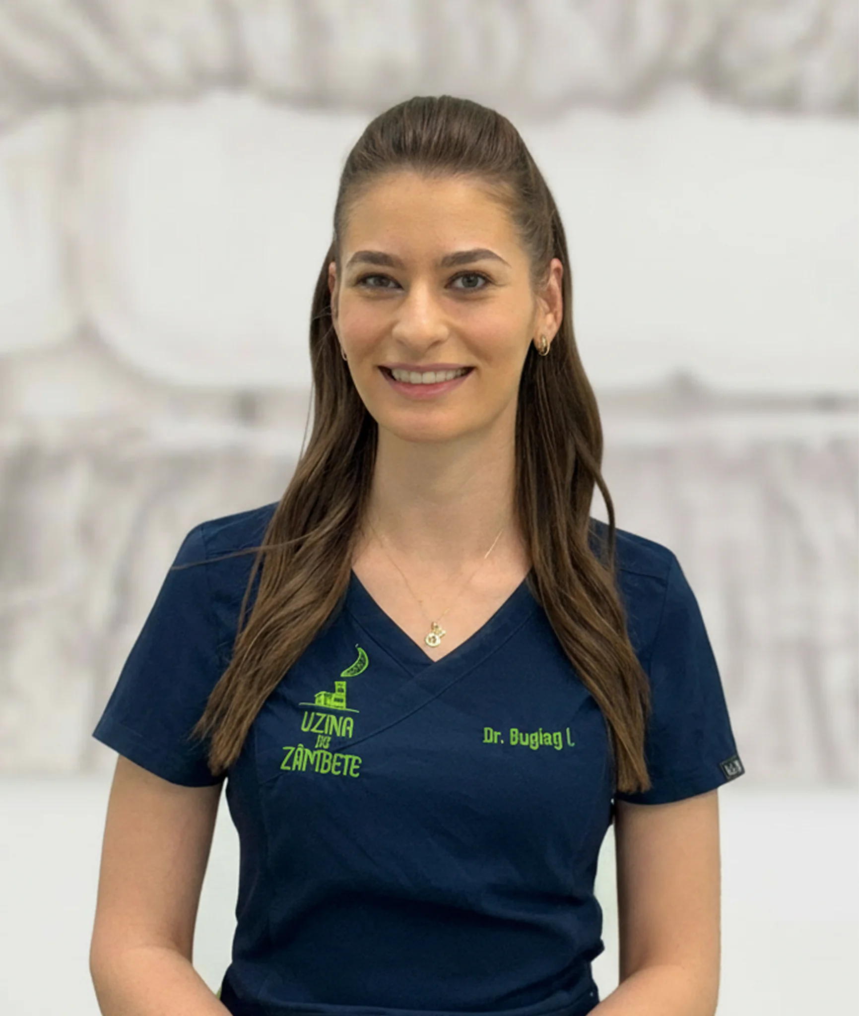 Fotografie Dr. Ioana Bugiag, Medic Specialist Chirurgie Dento-Alveolară la Uzina de Zâmbete Iași