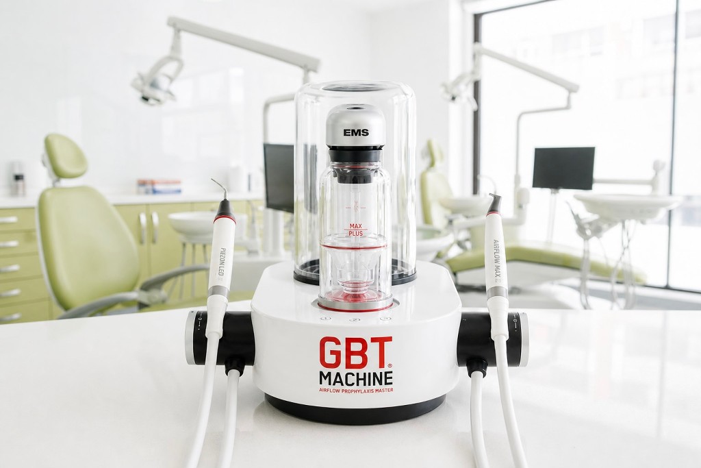 Aparat EMS Airflow Prophylaxis Master pentru igienizare GBT